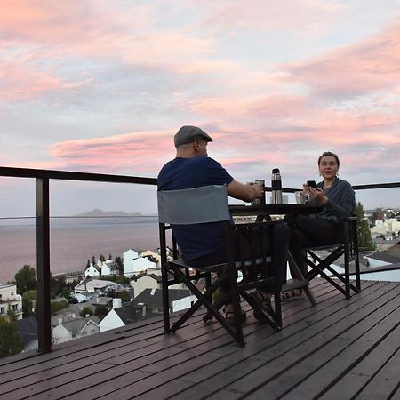 Hostel Inn Bariloche (Adults Only) Bagian luar foto