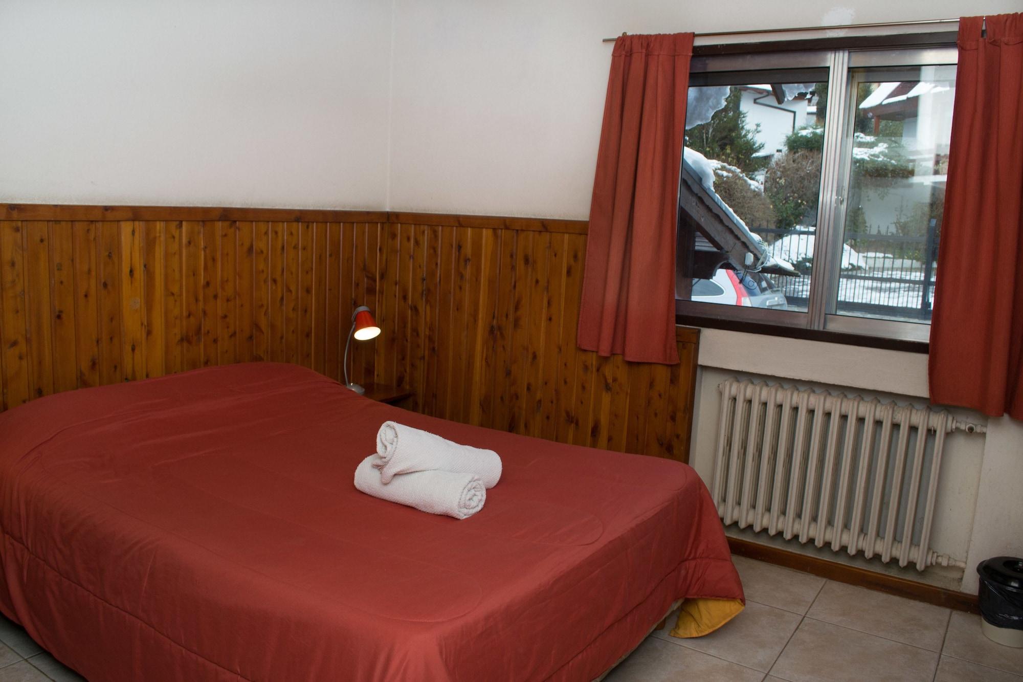 Hostel Inn Bariloche (Adults Only) Bagian luar foto