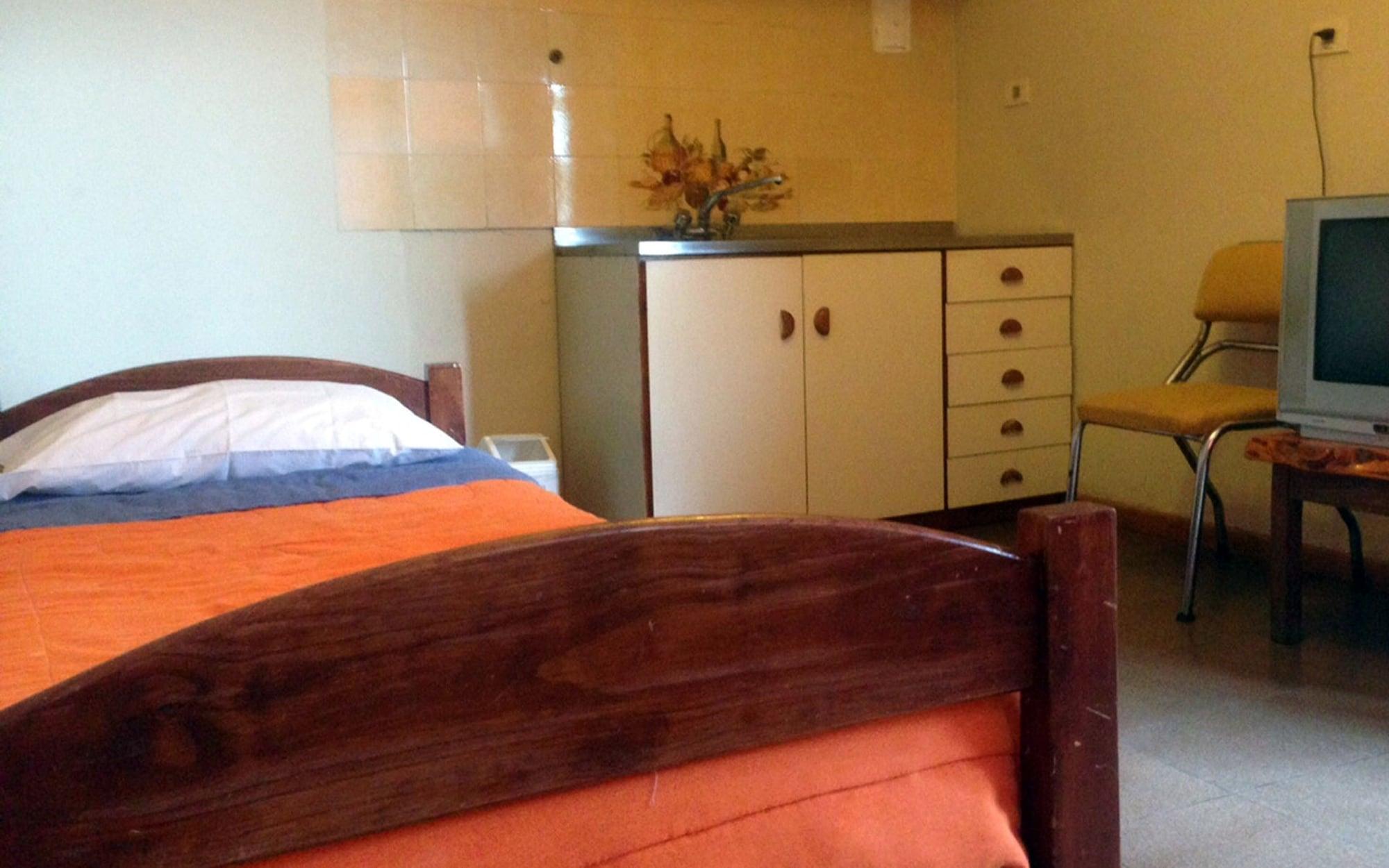 Hostel Inn Bariloche (Adults Only) Bagian luar foto