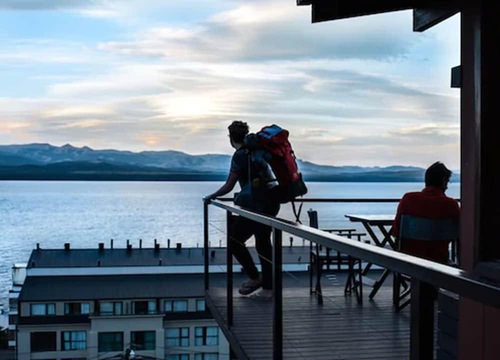 Hostel Inn Bariloche (Adults Only) Bagian luar foto