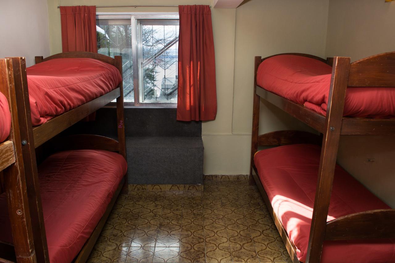 Hostel Inn Bariloche (Adults Only) Bagian luar foto