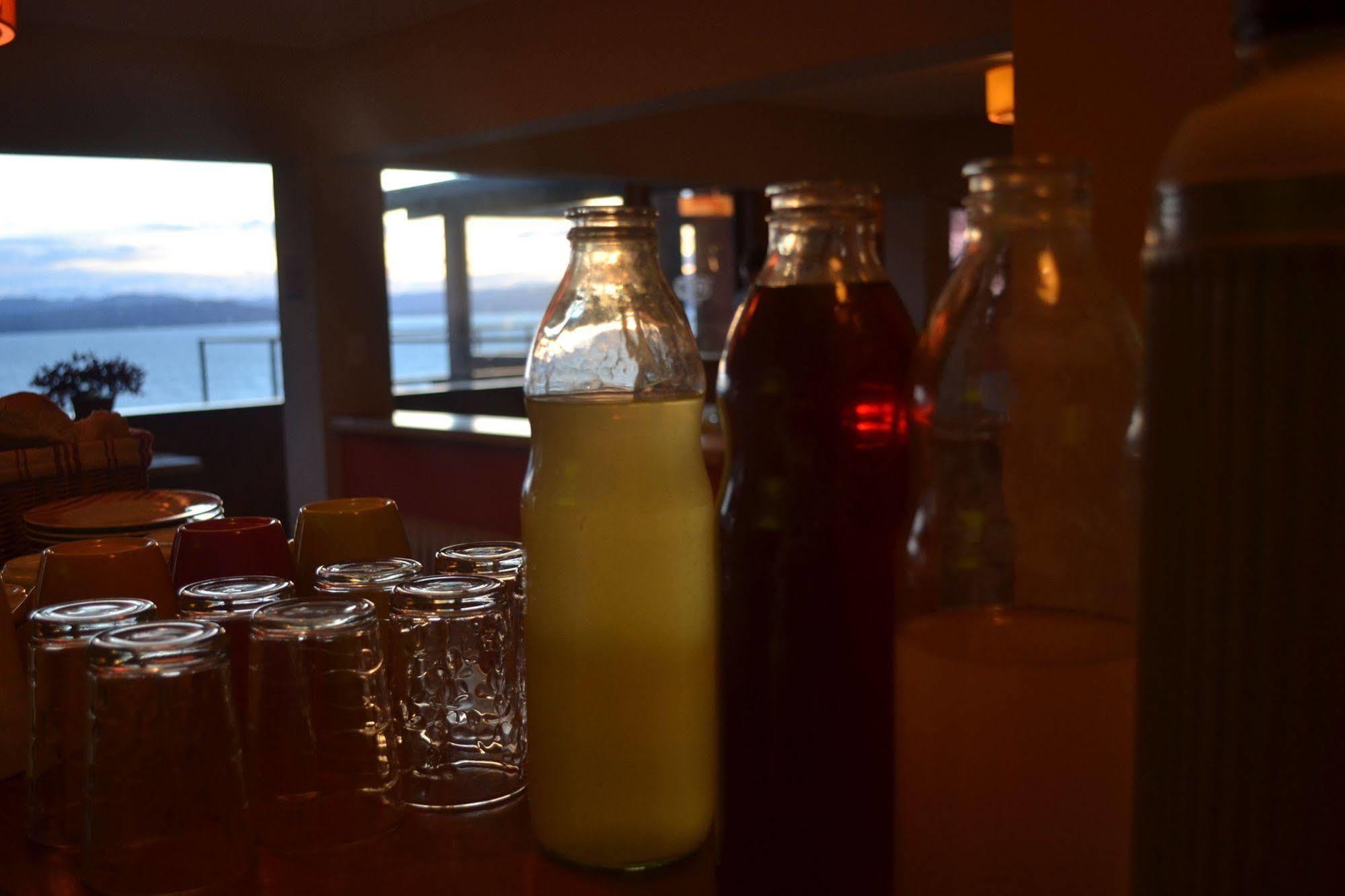Hostel Inn Bariloche (Adults Only) Bagian luar foto