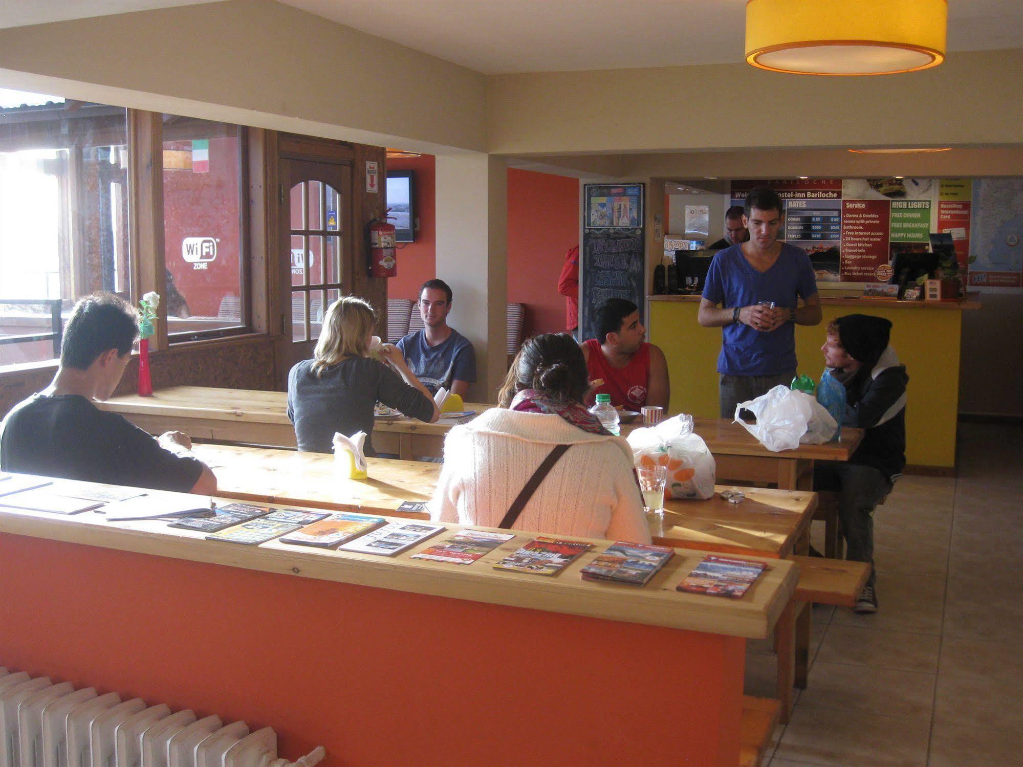 Hostel Inn Bariloche (Adults Only) Bagian luar foto