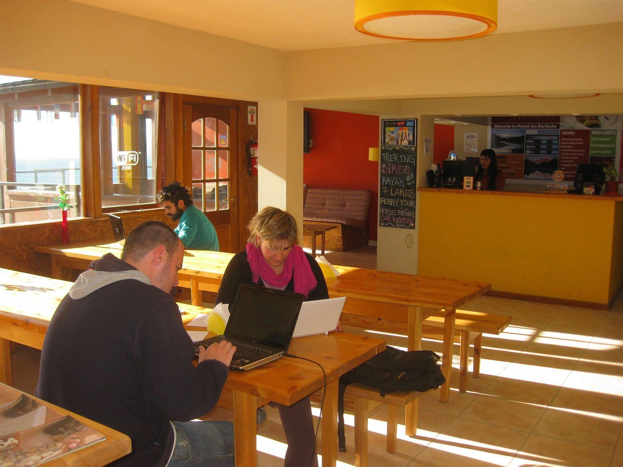 Hostel Inn Bariloche (Adults Only) Bagian luar foto