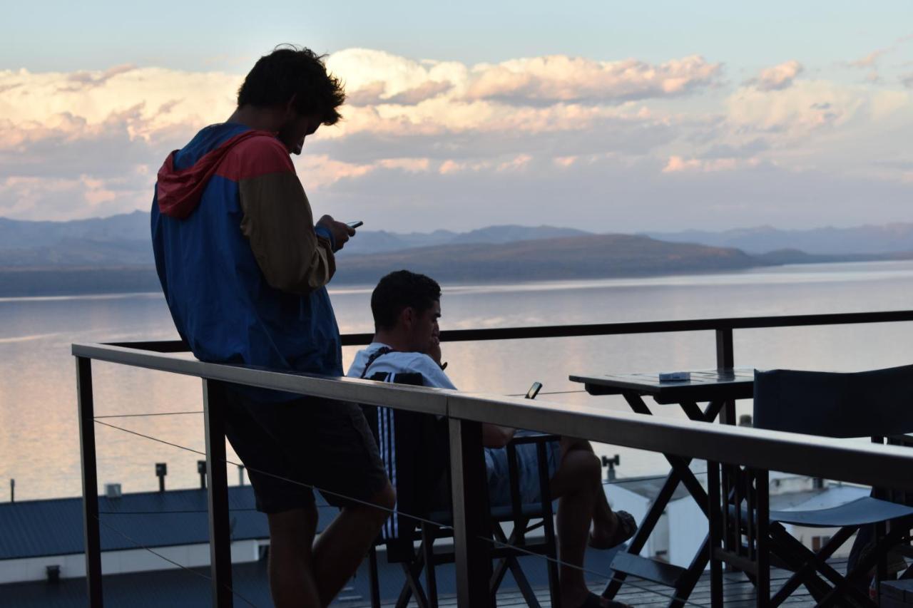 Hostel Inn Bariloche (Adults Only) Bagian luar foto